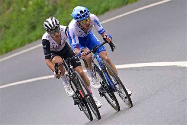 Adam Yates |