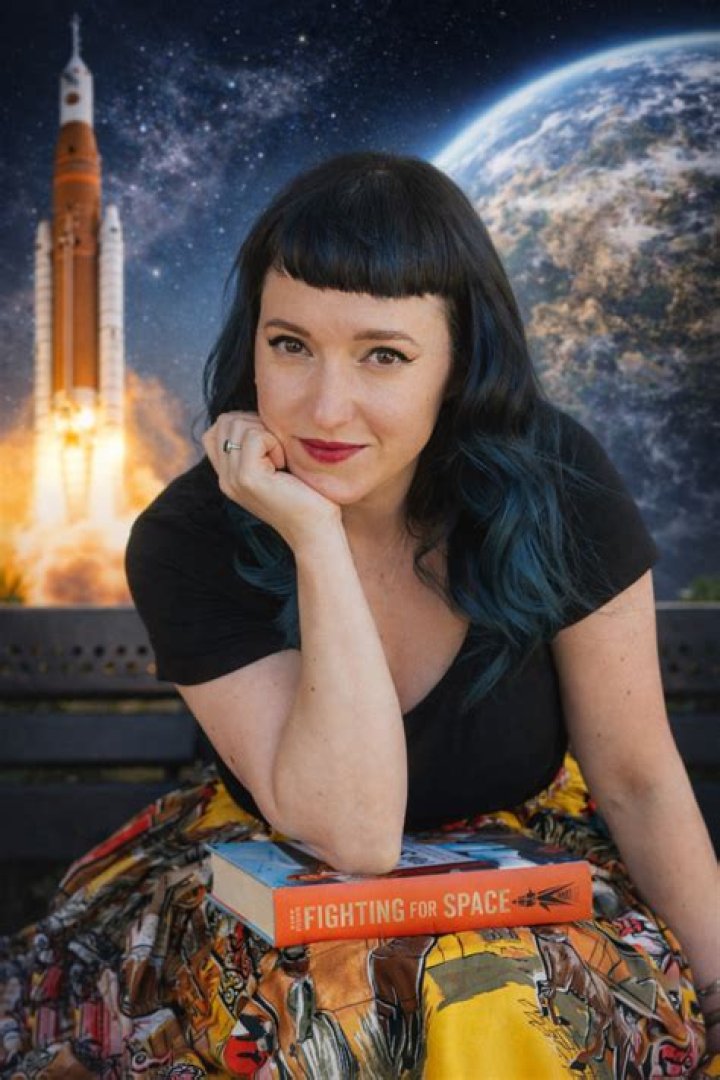 Amy Shira Teitel Biography As Canadian Authors Frequent TV Appearance Has Fans Curious About Her