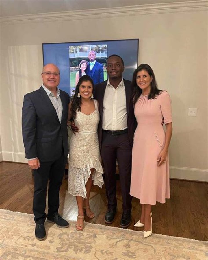 An Insight Into The Singer's Biography, Daughter, Husband, And Net