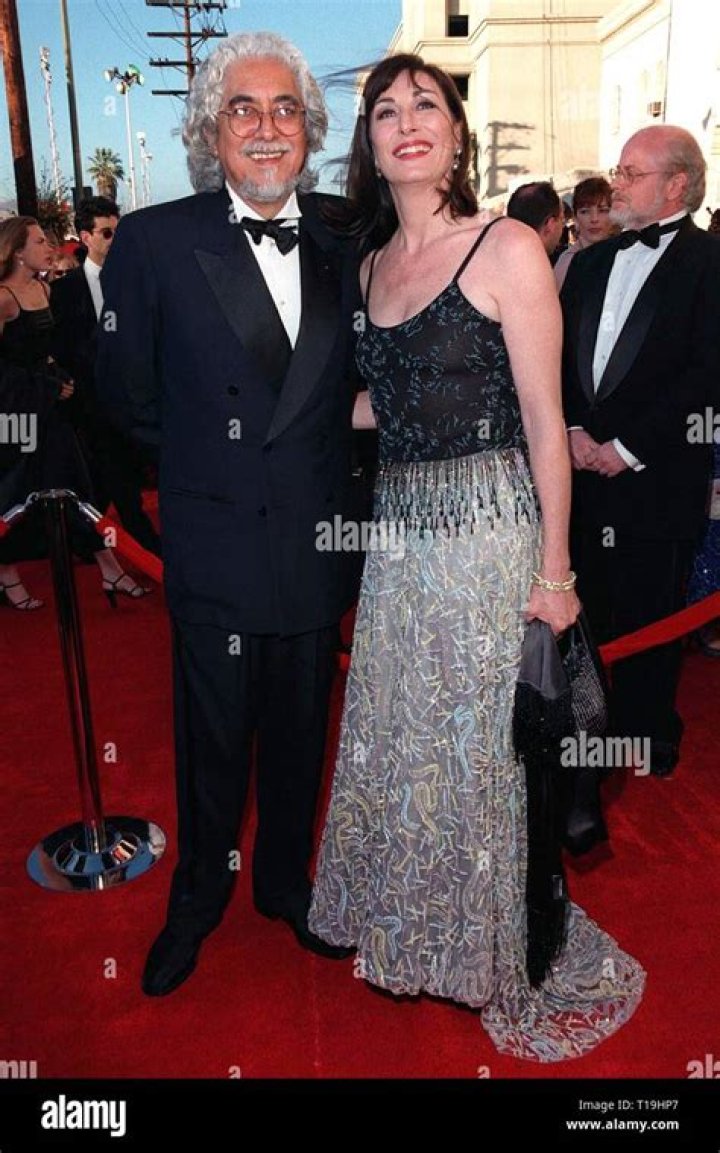 Anjelica Huston Husband