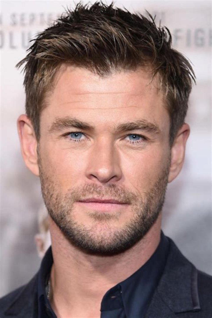 Chris Hemsworth's Father's Role Revealed