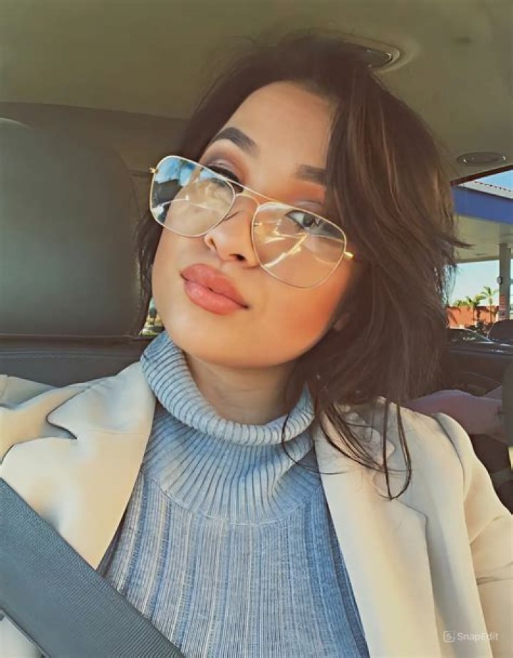 Elizabeth Anne Pelayo | JadeZ