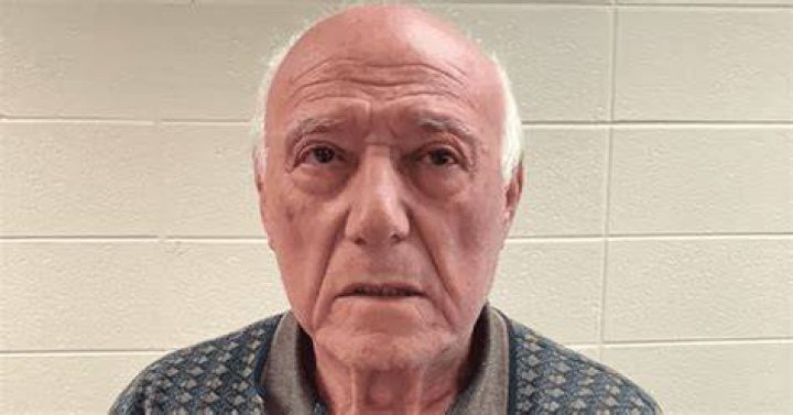 Ettore Lacchei: Illinois man, 72, fatally shoots neighbor in head during argument over leaf blower