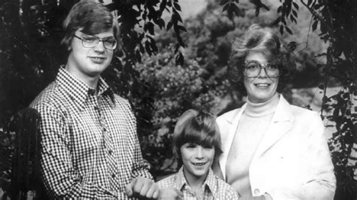 Exploring The Life Of Joyce Dahmer, The Mother Of Jeffrey Dahmer