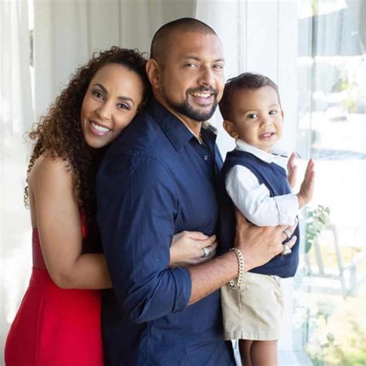 Frances Henriques: Things To Know About Sean Paul's Mother