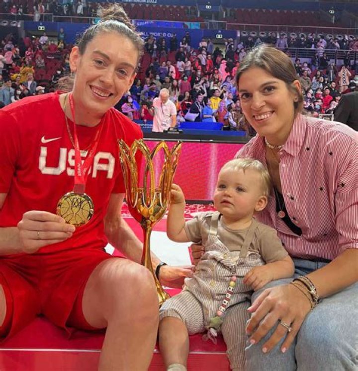 Is Breanna Stewart Deaf? Hearing Impaired Rumor Explored ·