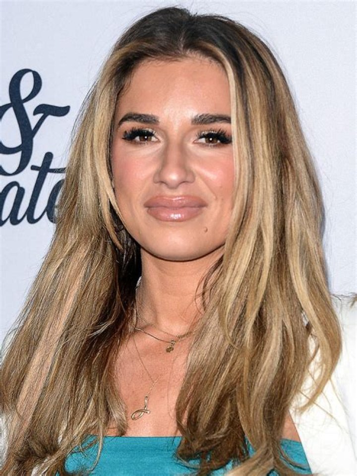 Jessie James Decker Wiki, Biography, Net Worth, Age, Career, Relationship,Family