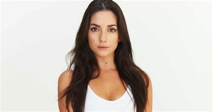 Paniz Zade Height, Weight, Net Worth, Age, Birthday, Wikipedia, Who, Nationality, Biography