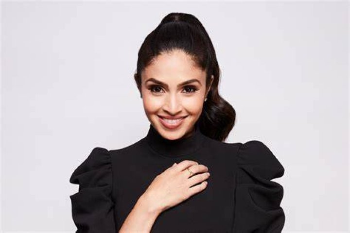 Payal Kadakia & Husband Nick Pujji Juggle Family Life & Business As The ClassPass CEO