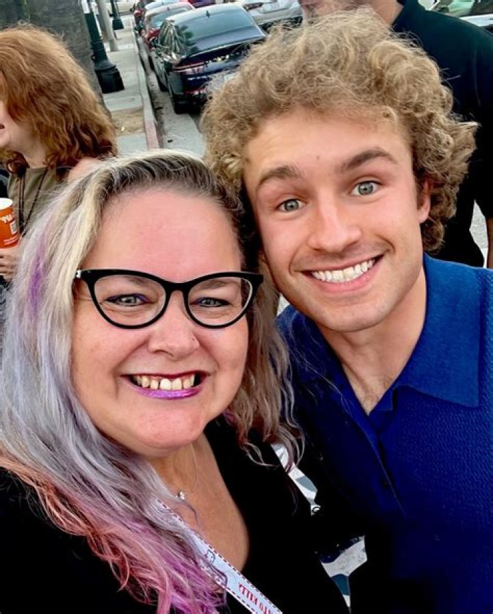 Sean Giambrone I | RiffVibe