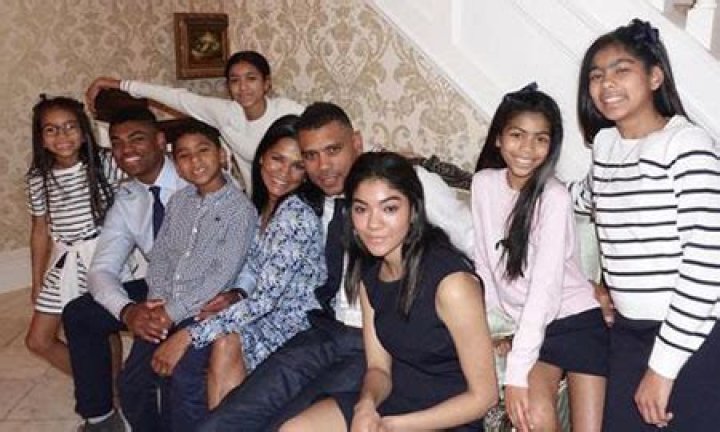 Tamara Houston and her retired professional basketball player, Allan Houston has seven children.