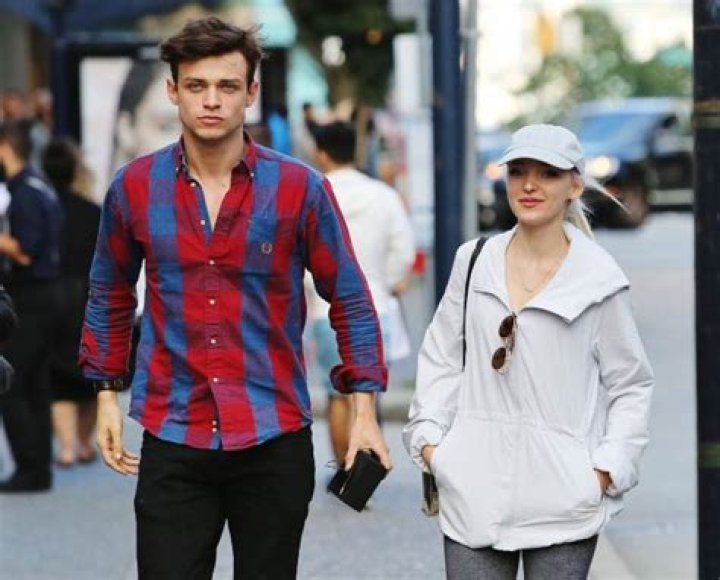 Thomas Doherty Height, Weight, Age, Girlfriend, Family, Facts, Biography
