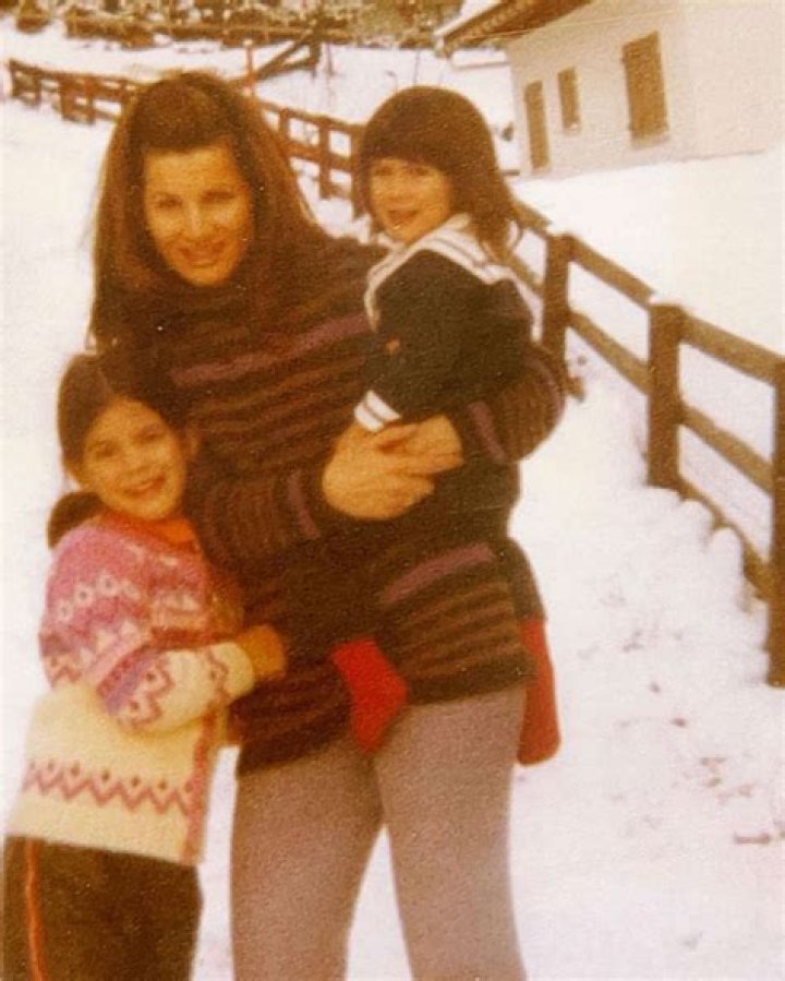 Unveiling Sandra Bullock's Mother's Legacy: Inspiring Discoveries