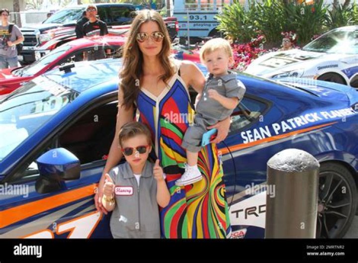 Unveiling The Close-Knit World Of Sean Patrick Flanery's Family