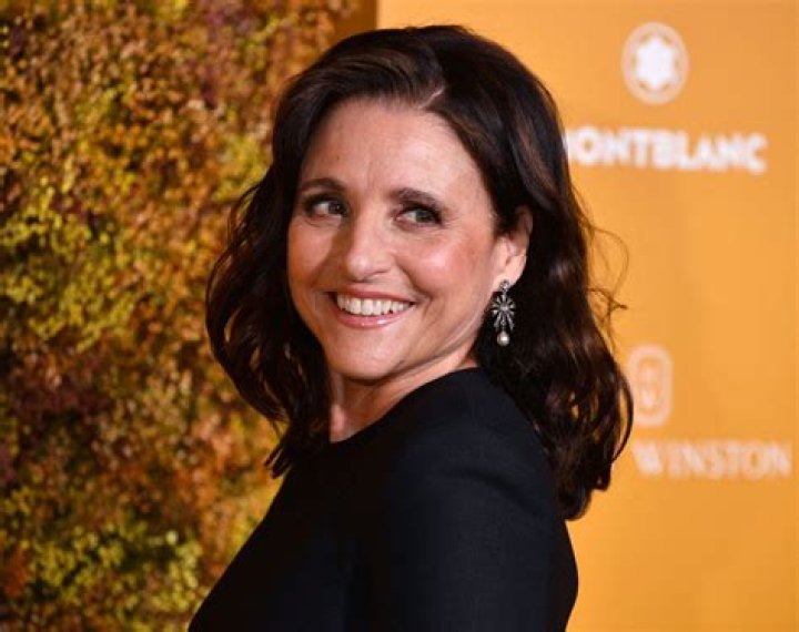 Unveiling The Intriguing Truth About Julia Louis-Dreyfus's Stature