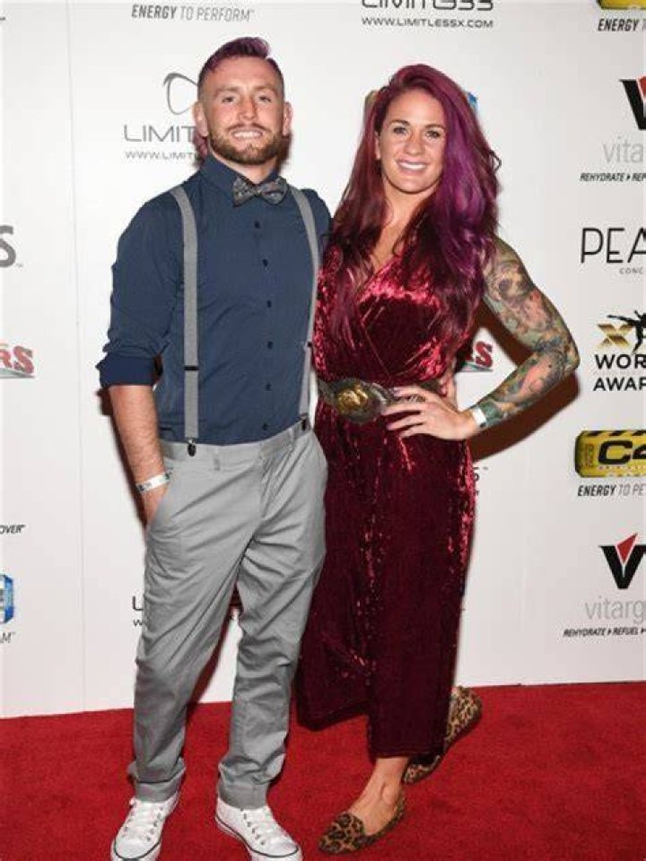 Unveiling Tim Elliott's Wife: An Intimate Glimpse