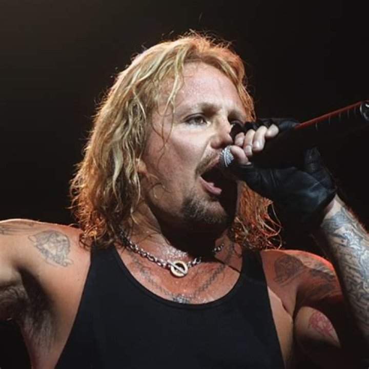 Vince Neil Height, Weight, Age, Girlfriend, Family, Facts, Biography