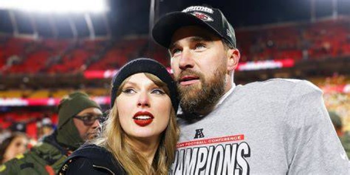 Who is Jason Schwartzman?His Wife (Brady Cunningham), Height