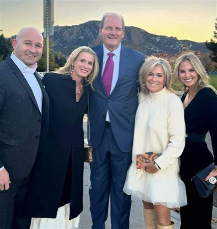 Who Is Sarah Egnaczyk? Matt Hasselbeck Wife -Everything To Know ·