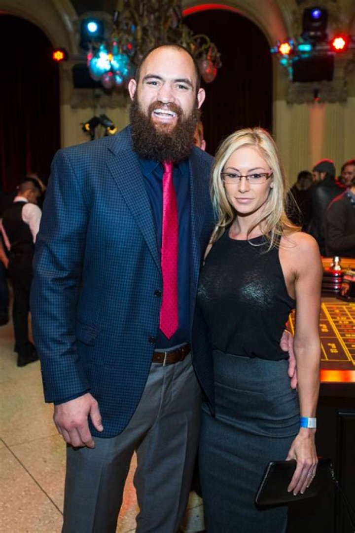 Who is Travis Browne's ex-wife Jenna Webb?